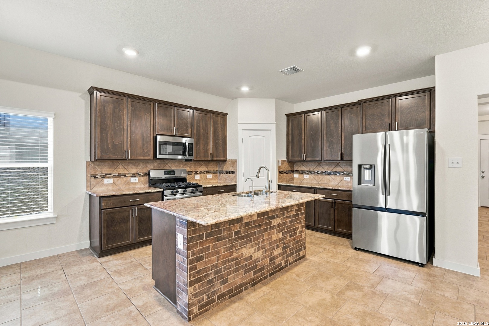 517 Candor Stone Cibolo TX 78108