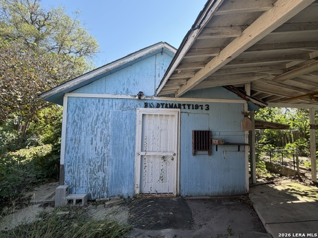 326 S San Joaquin Avenue San Antonio TX 78237