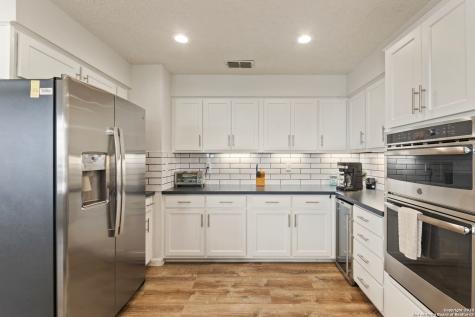 2557 Glenn Drive Canyon Lake TX 78133