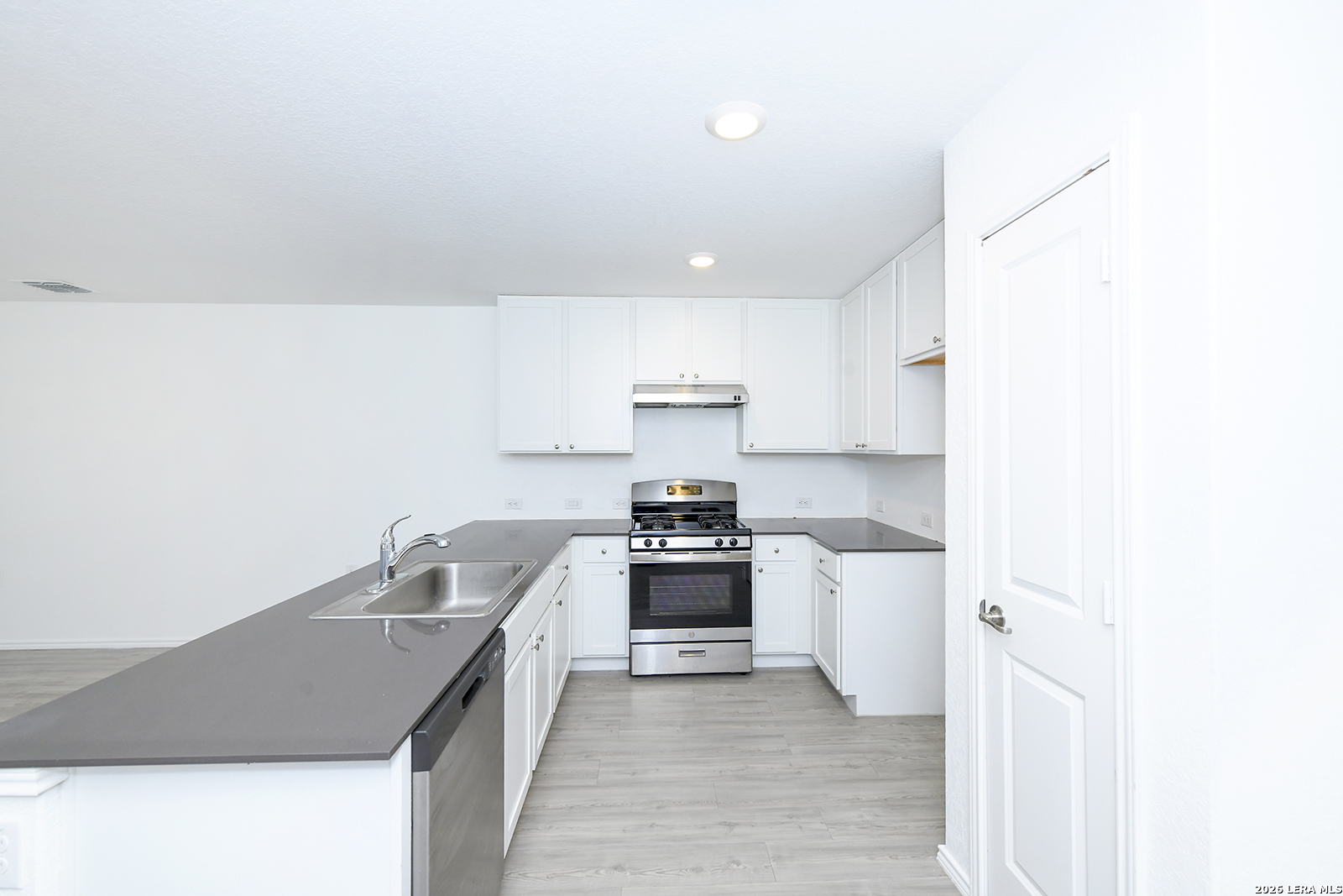 10114 Kersey Mill San Antonio TX 78224