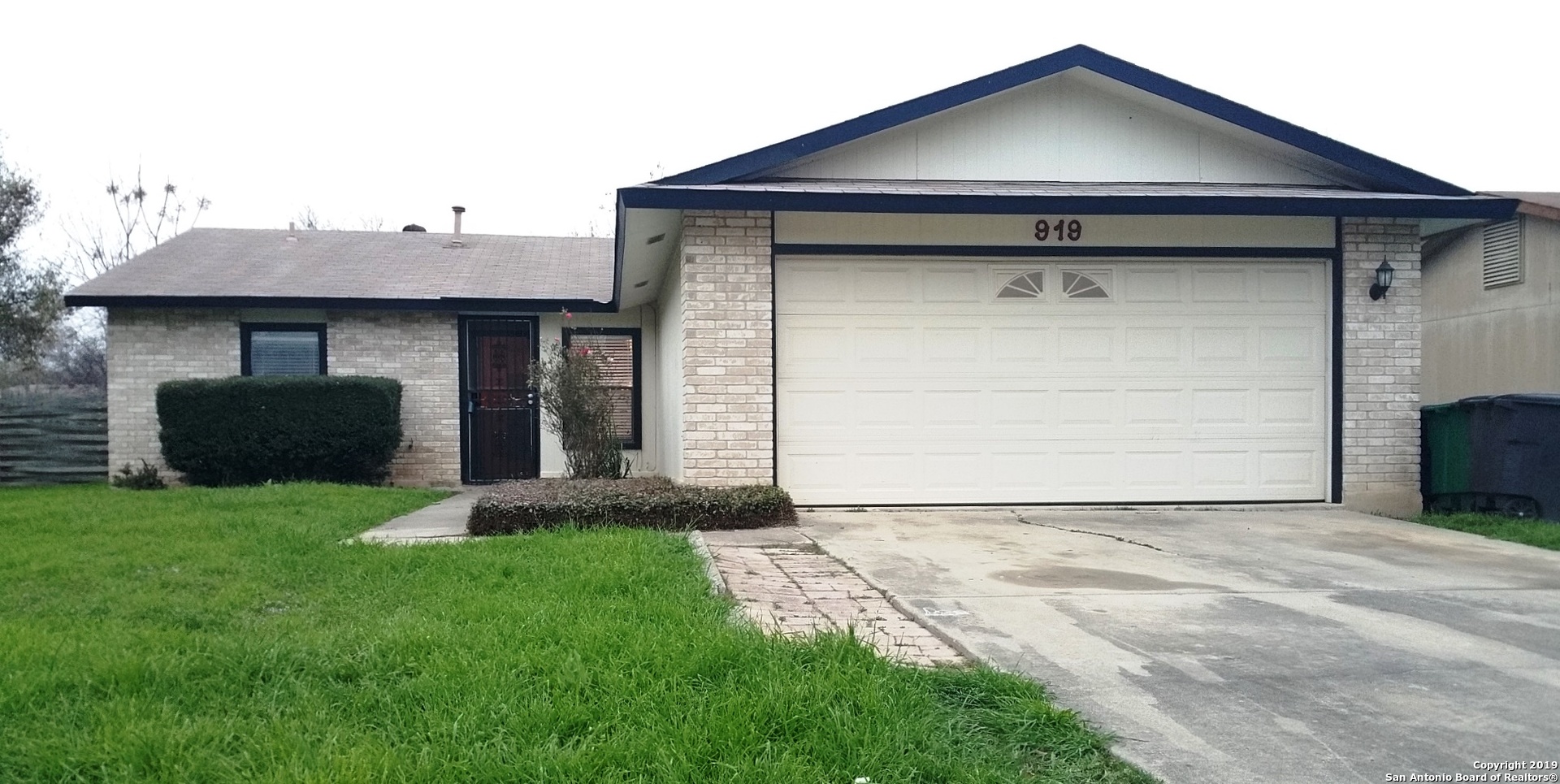 919 Hayloft Lane San Antonio TX 78245