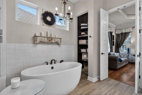 29118 Bambi Boerne TX 78006