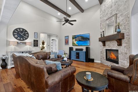 29118 Bambi Boerne TX 78006