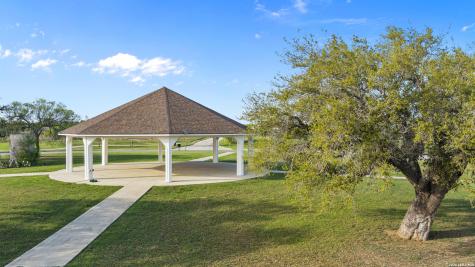 104 Greeley Drive Floresville TX 78114