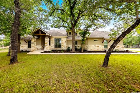 156 Crescent Ridge Adkins TX 78101