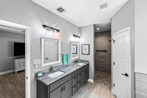 156 Crescent Ridge Adkins TX 78101