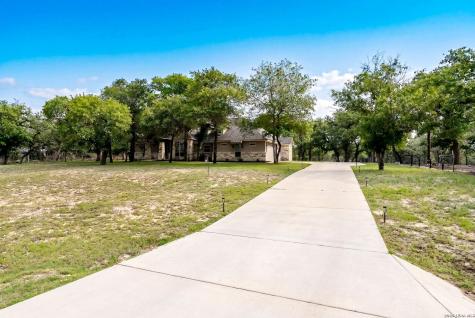 156 Crescent Ridge Adkins TX 78101