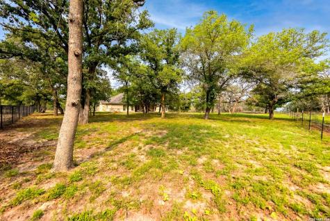 156 Crescent Ridge Adkins TX 78101