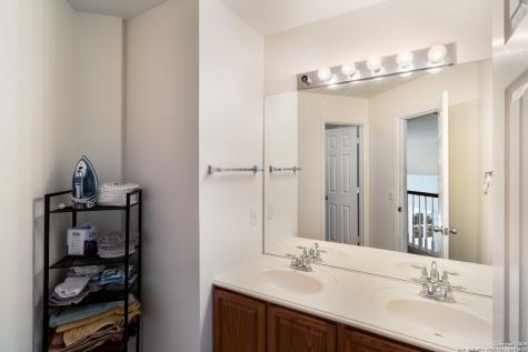 100 Green Stone Cibolo TX 78108