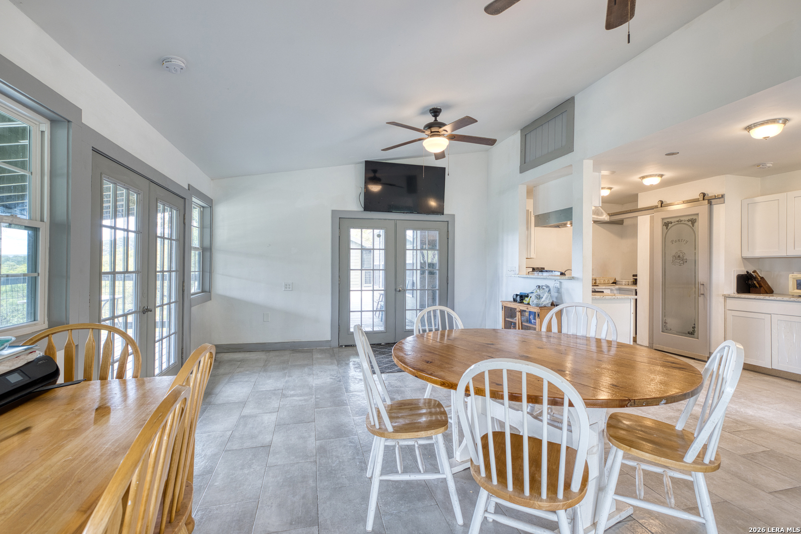 574 N Saddle Mountain Road Leakey TX 78873