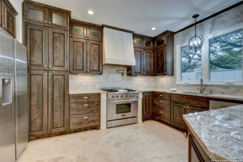 2 N Rue Charles San Antonio TX 78217