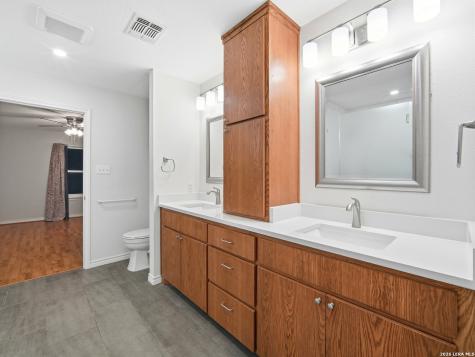 659 Meadow Arbor Lane Universal City TX 78148