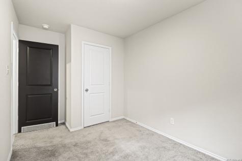 9826 Littleton Grist San Antonio TX 78254