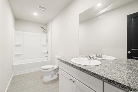 9826 Littleton Grist San Antonio TX 78254