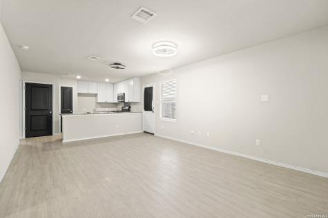 9826 Littleton Grist San Antonio TX 78254