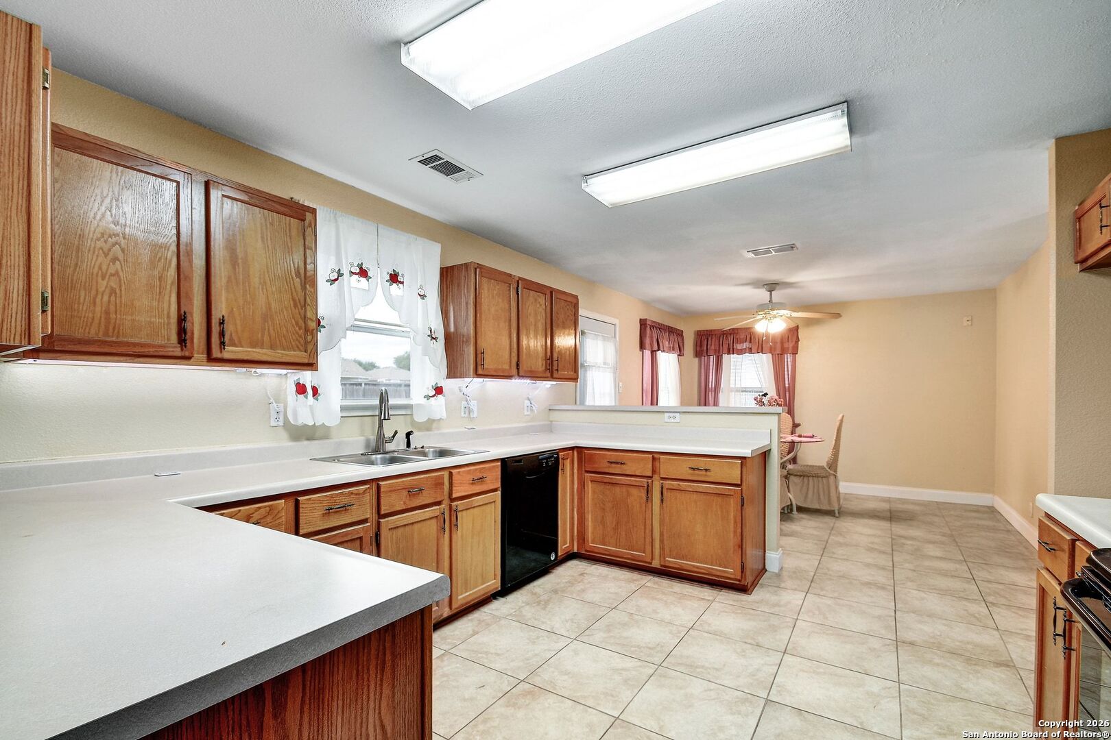 5207 Wood Glen San Antonio TX 78244