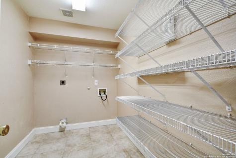 5207 Wood Glen San Antonio TX 78244