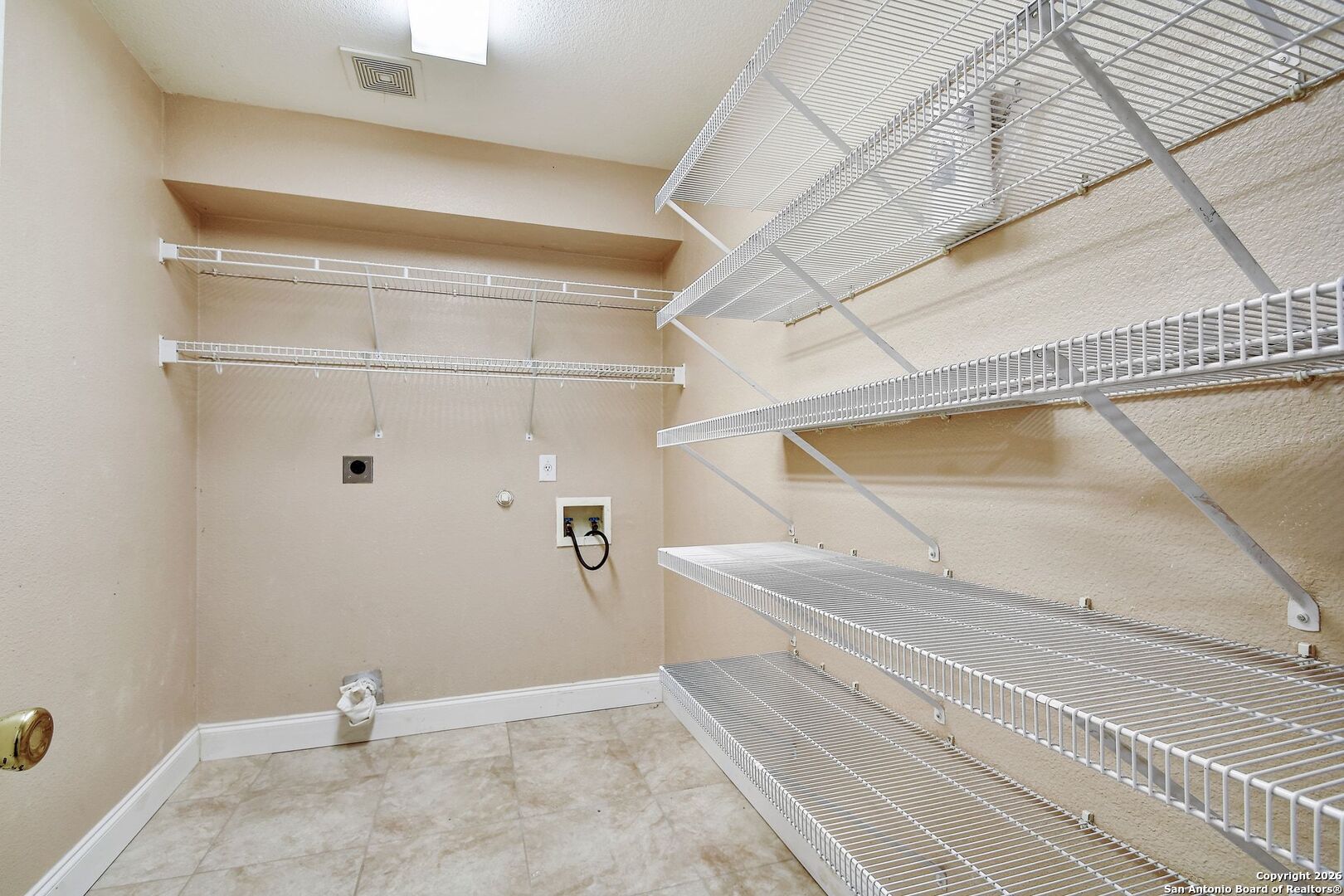 5207 Wood Glen San Antonio TX 78244