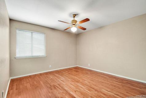 5207 Wood Glen San Antonio TX 78244