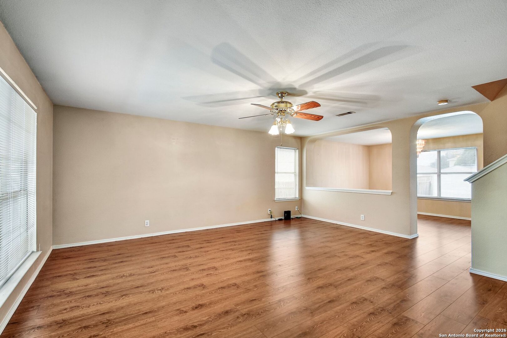 5207 Wood Glen San Antonio TX 78244