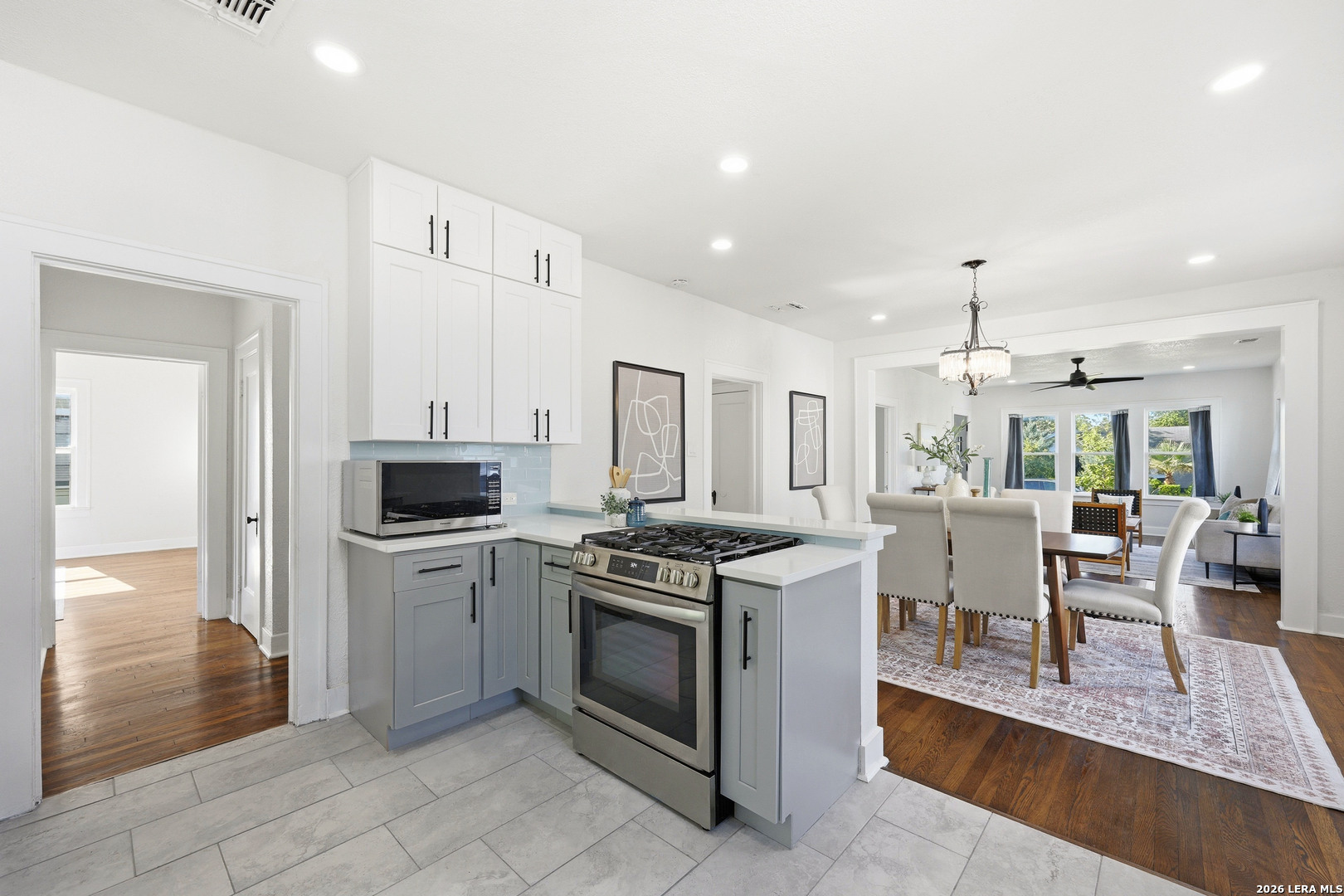 2035 W Summit San Antonio TX 78201