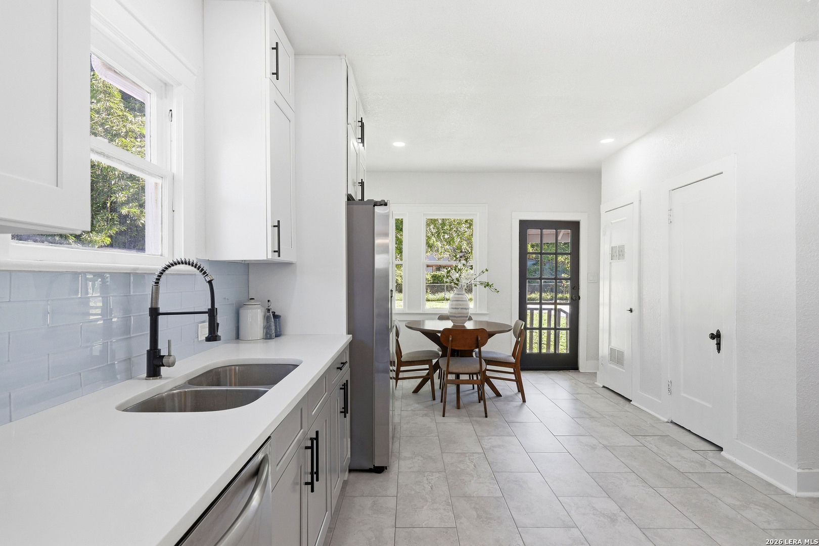 2035 W Summit San Antonio TX 78201