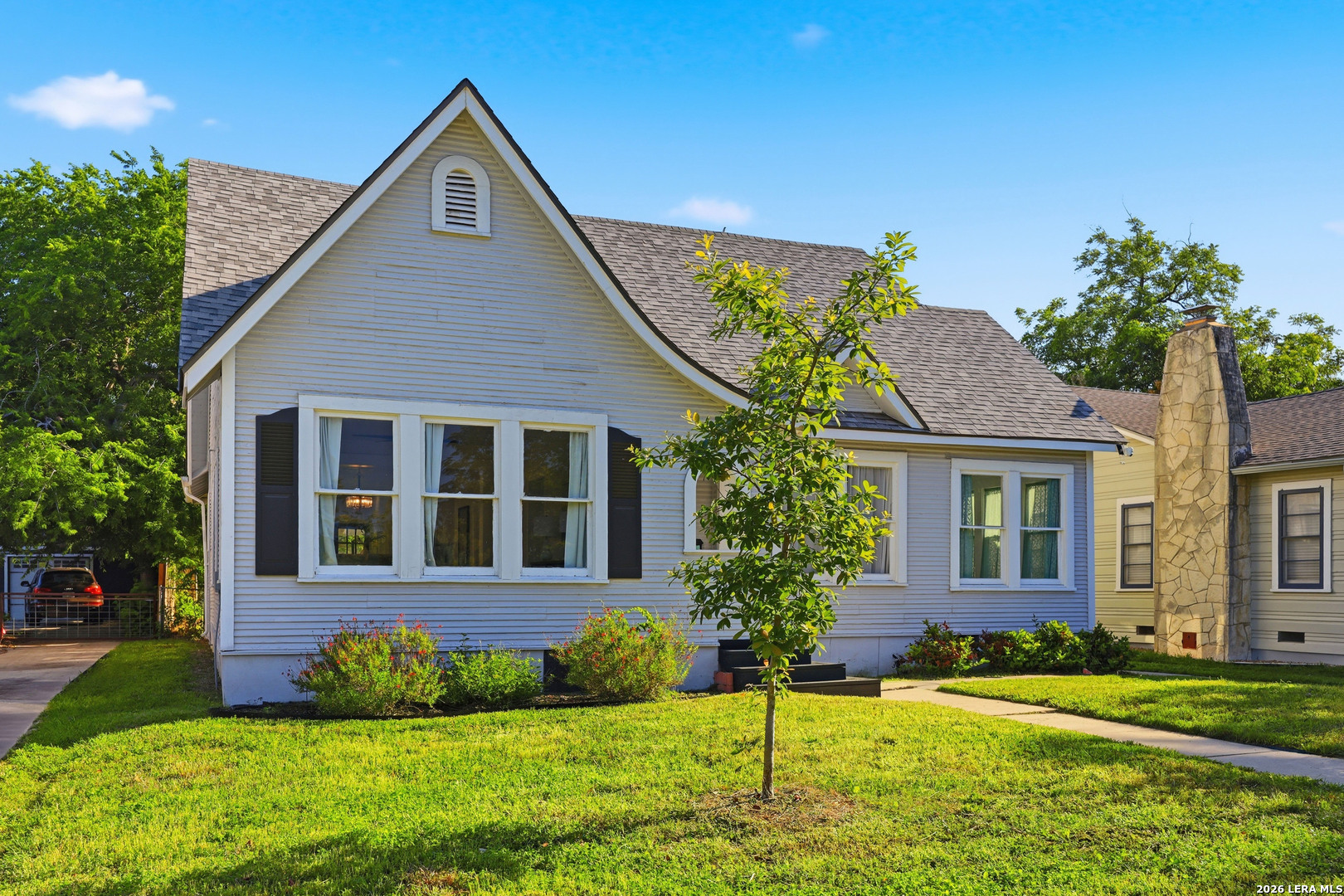 2035 W Summit San Antonio TX 78201