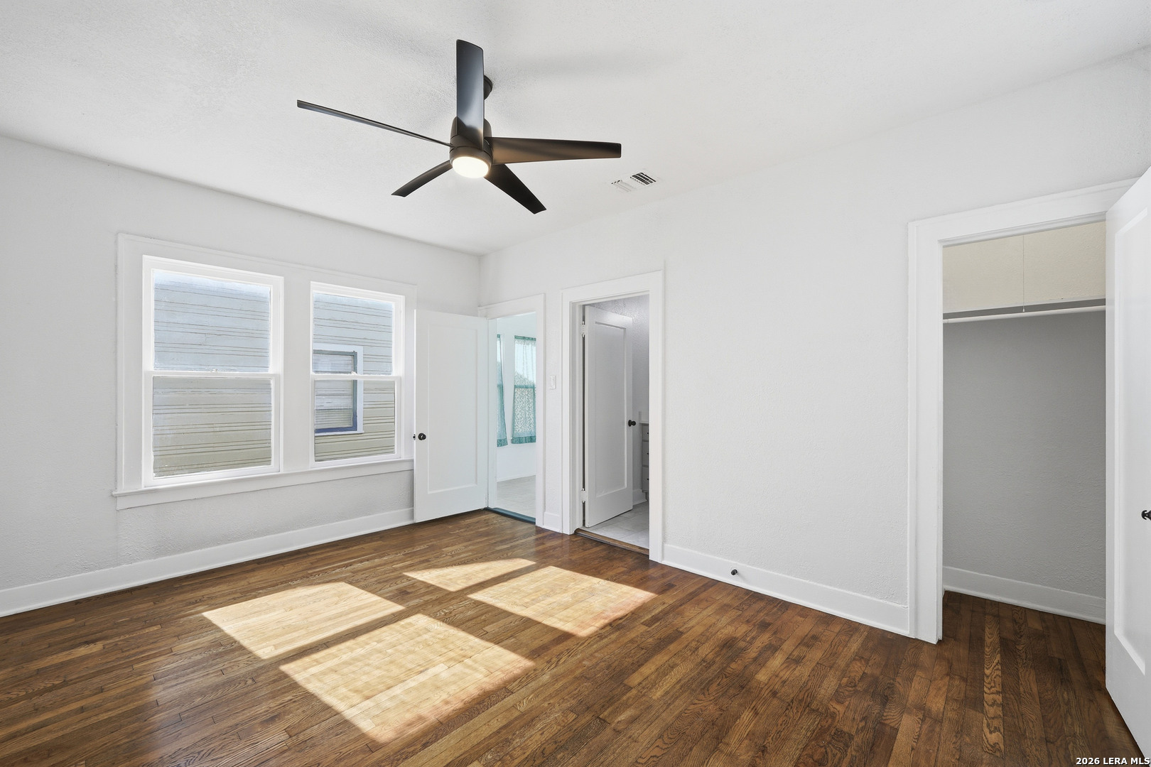2035 W Summit San Antonio TX 78201