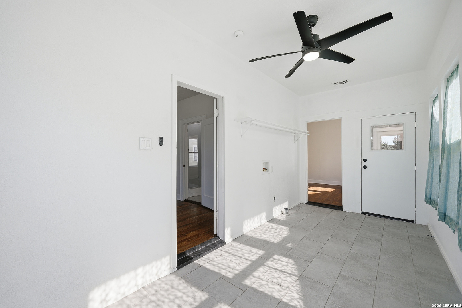 2035 W Summit San Antonio TX 78201