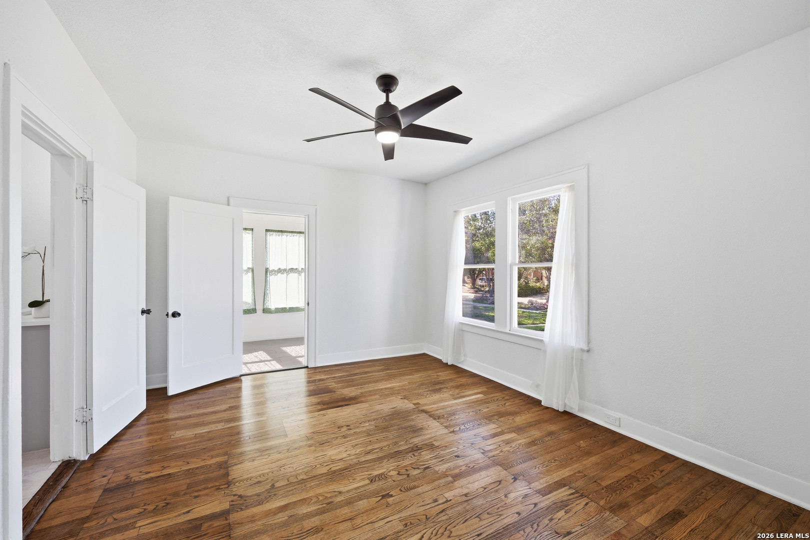 2035 W Summit San Antonio TX 78201