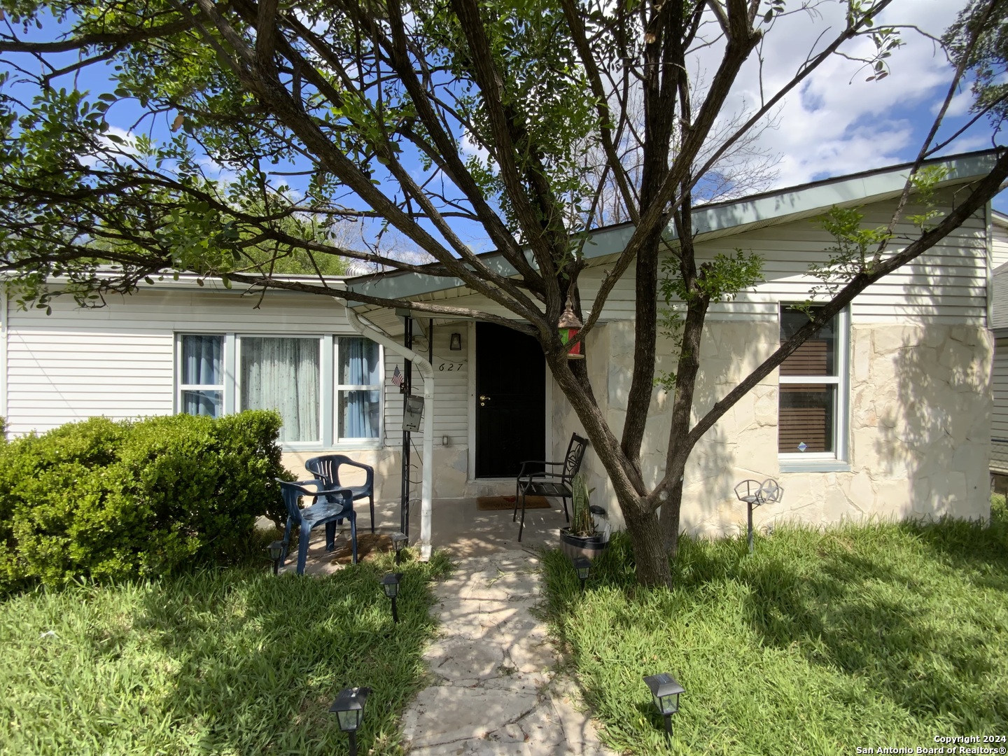 627 W Theo Avenue San Antonio TX 78225