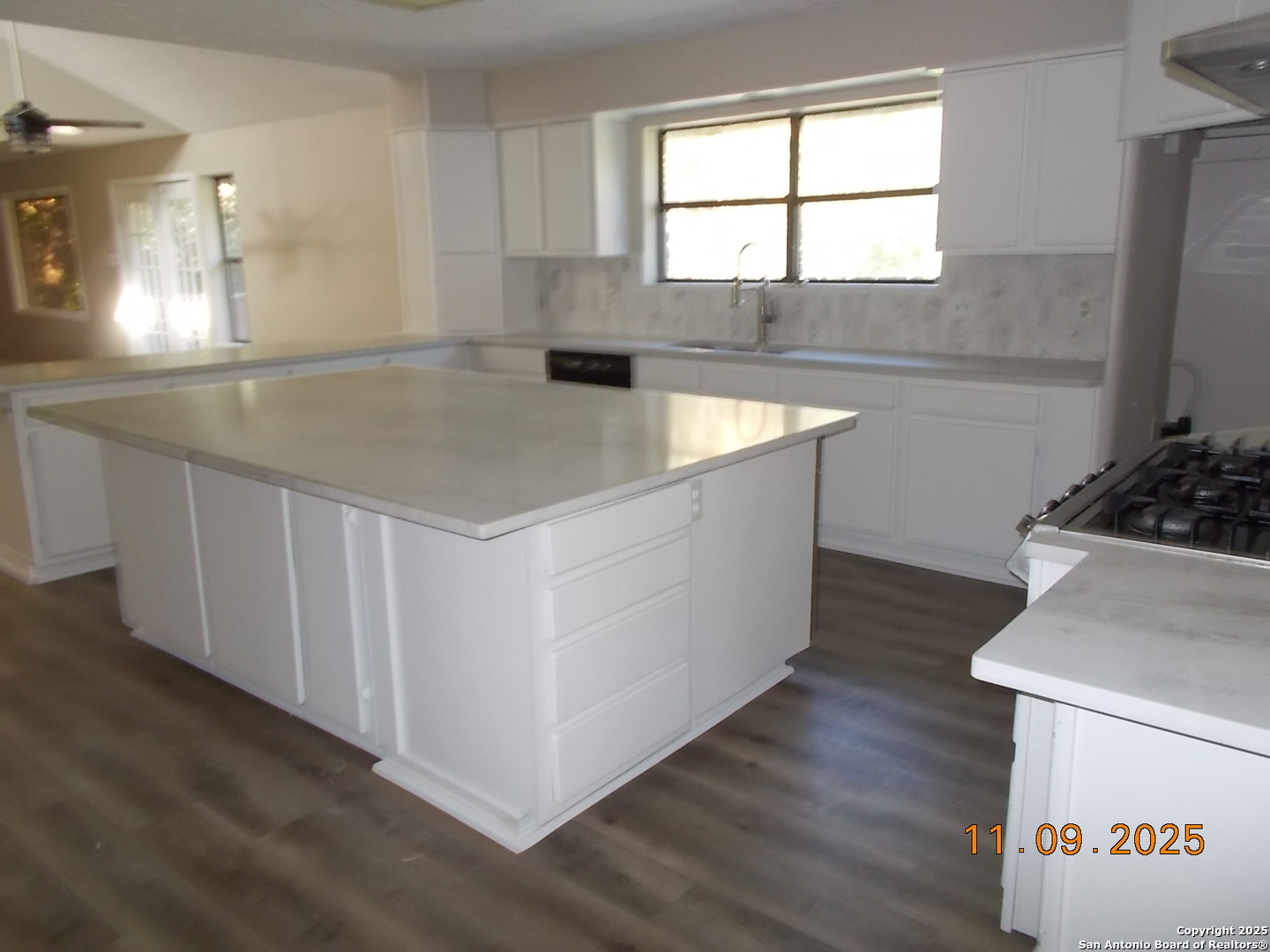 1247 Abbotsbury Universal City TX 78148