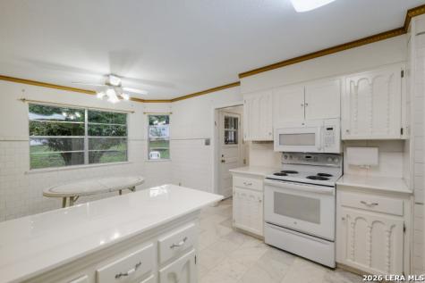 90 Bluet Lane Castle Hills TX 78213