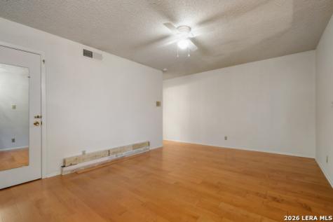 90 Bluet Lane Castle Hills TX 78213