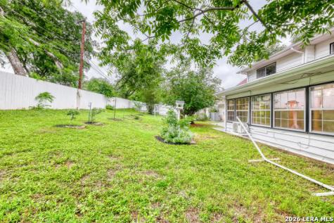 90 Bluet Lane Castle Hills TX 78213