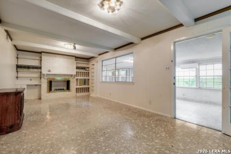 90 Bluet Lane Castle Hills TX 78213