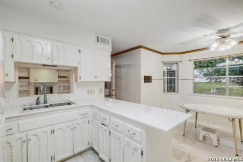 90 Bluet Lane Castle Hills TX 78213