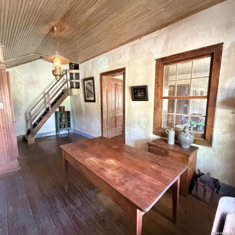 413 Petersburg Castroville TX 78009