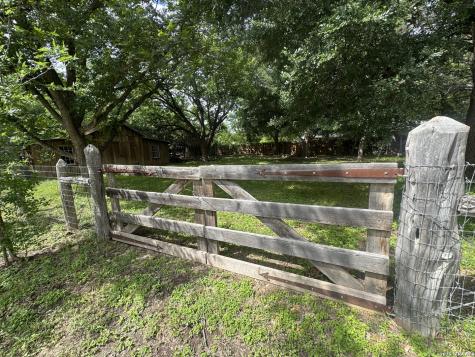 413 Petersburg Castroville TX 78009