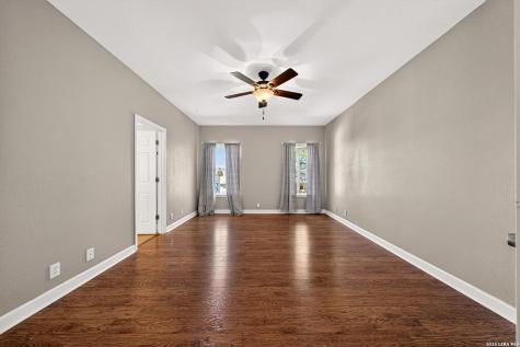 2135 Shoreham San Antonio TX 78260
