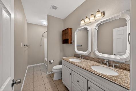 2135 Shoreham San Antonio TX 78260