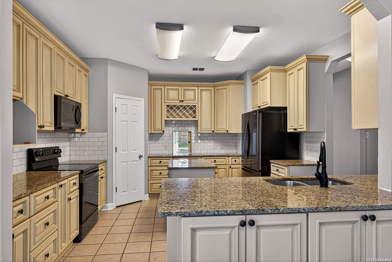 2135 Shoreham San Antonio TX 78260