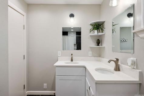 5987 Highway 27 Center Point TX 78010