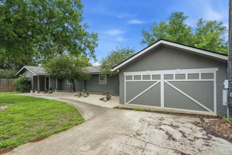 5987 Highway 27 Center Point TX 78010