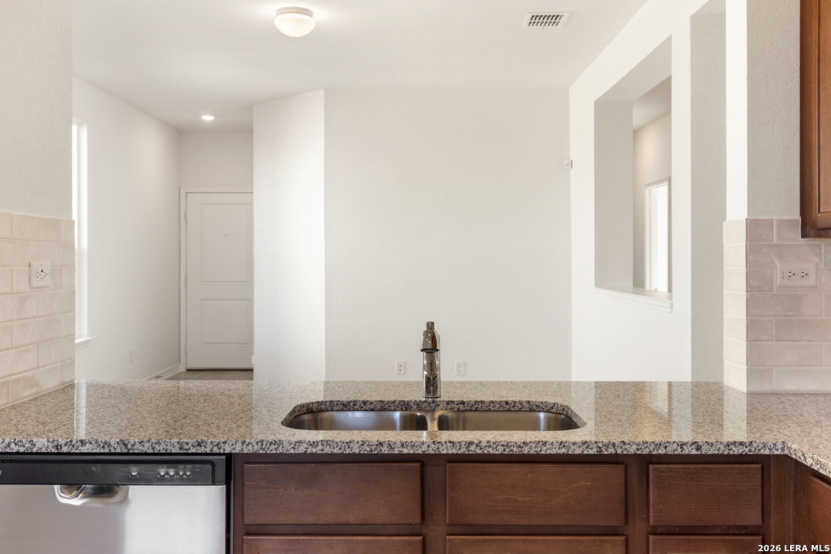 3905 Woodside Drive Seguin TX 78155
