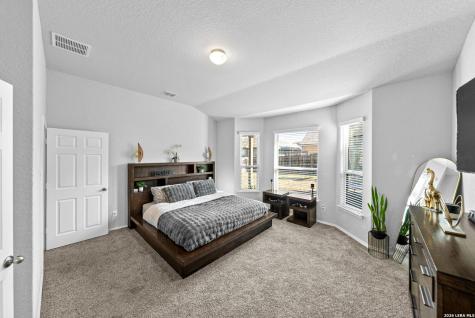 5811 Ivans Farm San Antonio TX 78244
