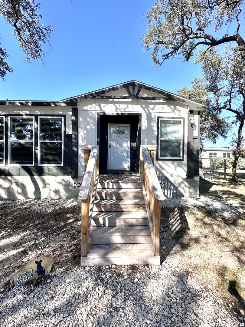 882 Spur Road Lakehills TX 78063