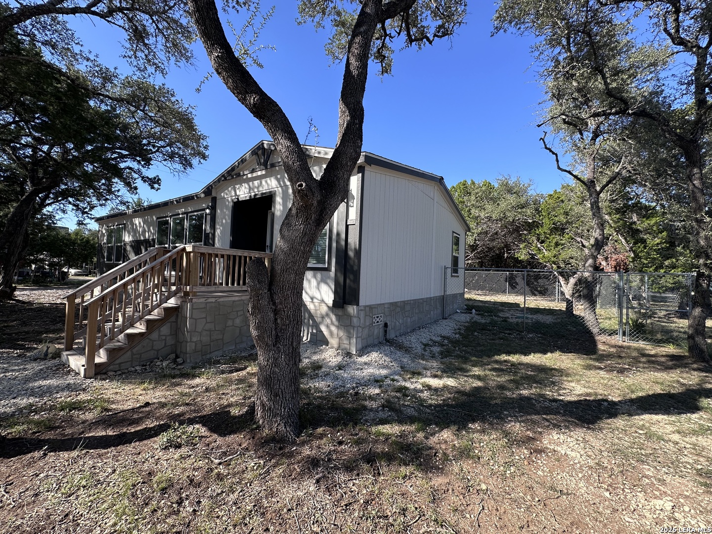 882 Spur Road Lakehills TX 78063