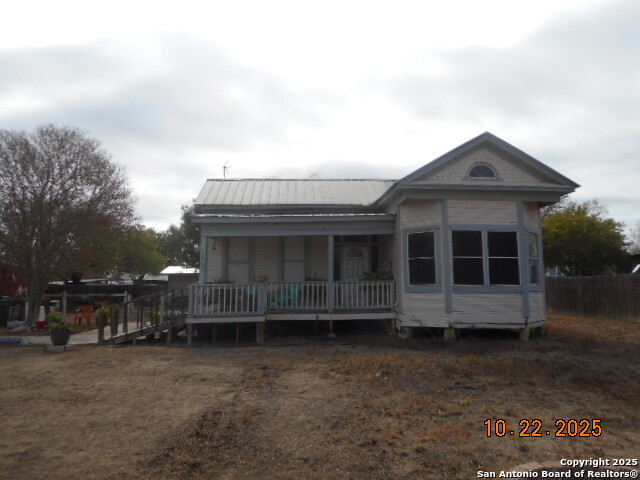 1212 Magnolia Jourdanton TX 78026