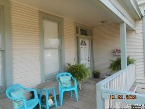 1212 Magnolia Jourdanton TX 78026